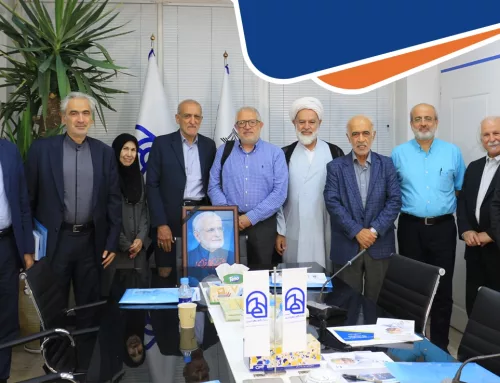 ادای احترام هیات امناء دانشگاه مهرالبرز به پاس ۲۵ سال خدمات ارزشمند استاد شهید، دکتر سیدکمال خرازی